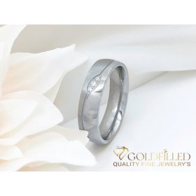 Ring aus Edelstahl mit Stein