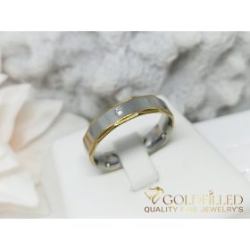 Ring aus Edelstahl mit Stein